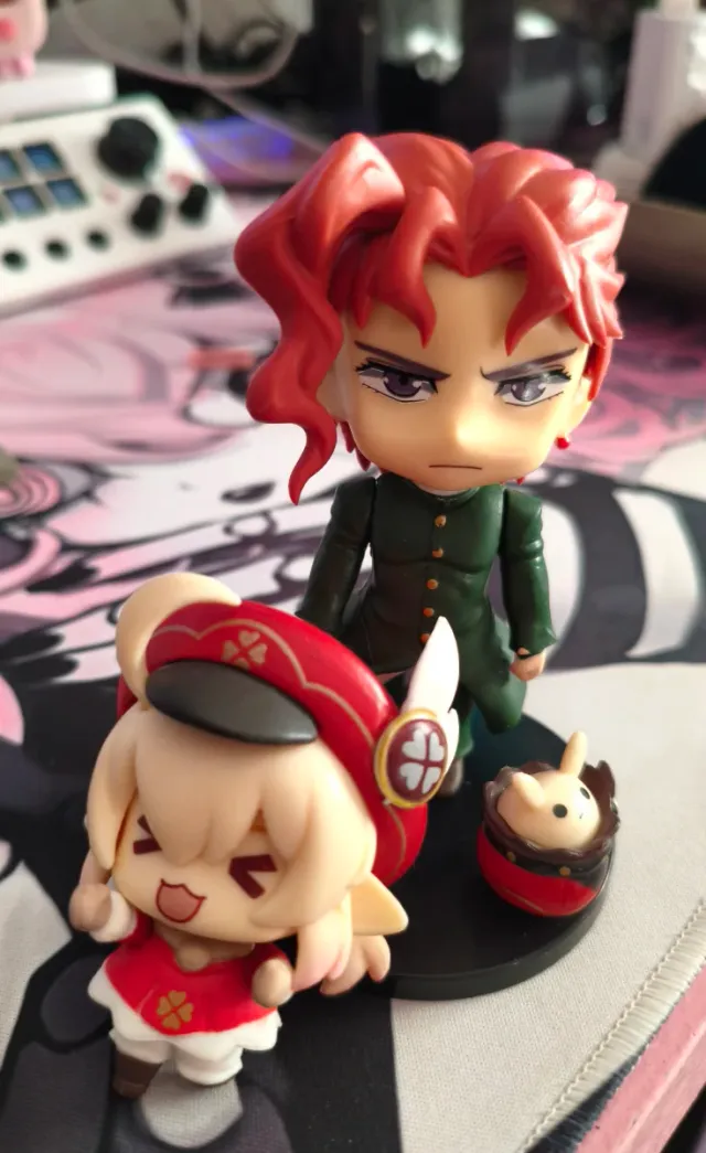 Figuras Jojo's Bizarre Adventure y Genshin Impact