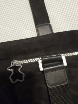Bolso Tous Negro Auténtico medidas...
38 y alt 28