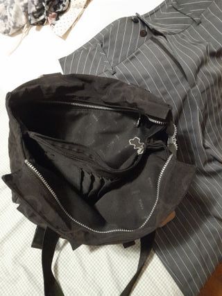 Bolso Tous Negro Auténtico medidas...
38 y alt 28