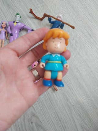 Lote de 8 figuras de personajes