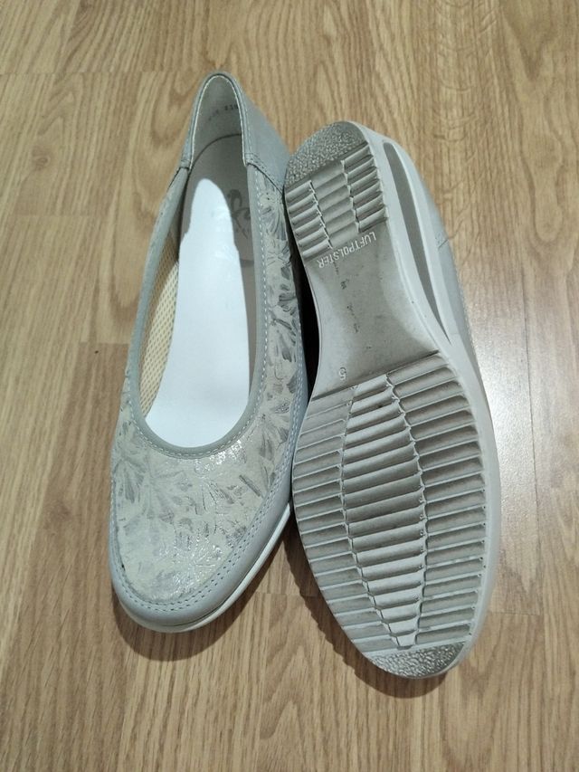 Zapatos grises mujer