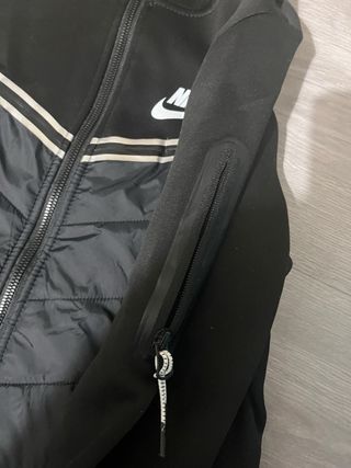 Chaqueta Nike Tech 