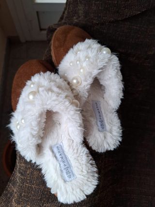 Pijama mujer 38-40 y zapatillas 38-39