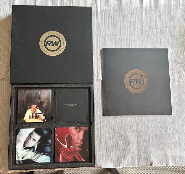 Robbie Williams. The Definitive Collection Box