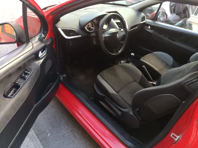 Peugeot 207 2008