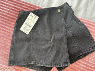 Falda pantalón Stradivarius negra
