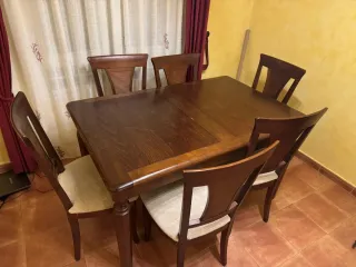 Mesa de comedor extensible de madera