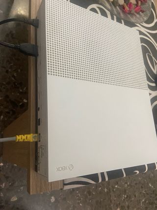 Xbox One S Blanca + FC 26 Ultímate Edition