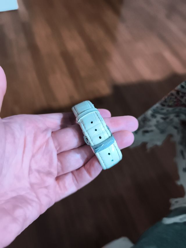 Reloj Roberto Verino con piedras rosas