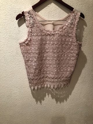 Top de encaje floral rosa