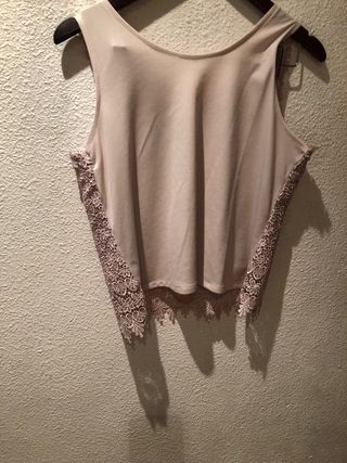 Top de encaje floral rosa