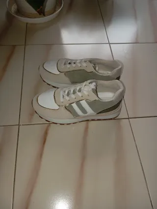 Zapatillas deportivas mujer beige y blanco