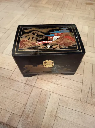 Joyero-caja de música Chino antiguo.