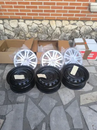 Llantas Chapa Toyota Auris + Tapacubos Nuevos