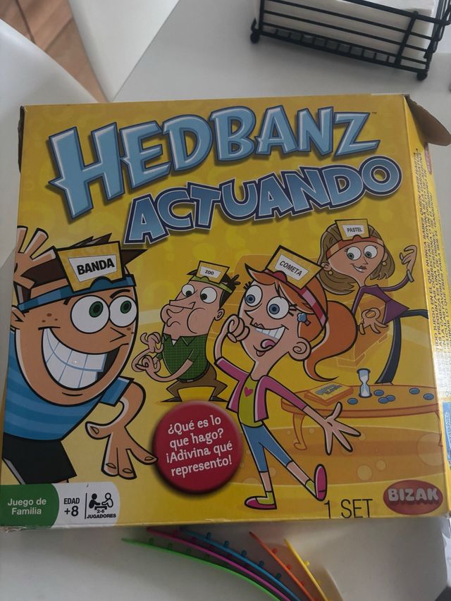 Juego de mesa Hedbanz Actuando