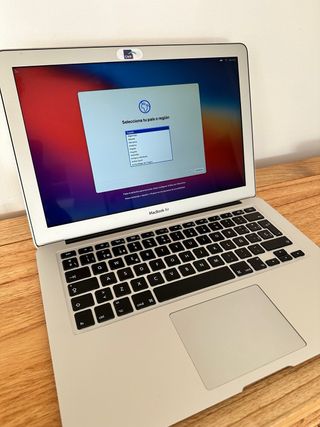 MacBook Air 13” 2014 - 4GB RAM, 250GB SSD