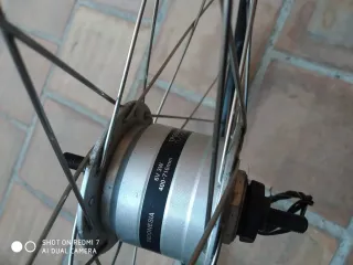 Llanta delantera con dinamo 6V 700