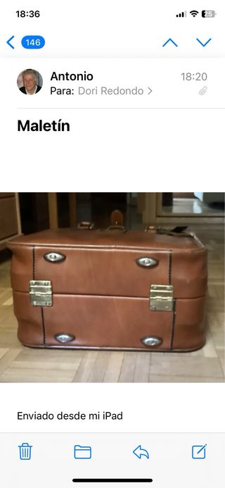 Maletín de piel para fin de semana. 