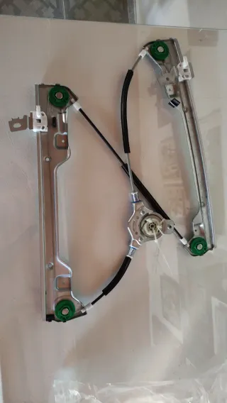 Elevalunas Delantero Derecho Nissan Primera P12