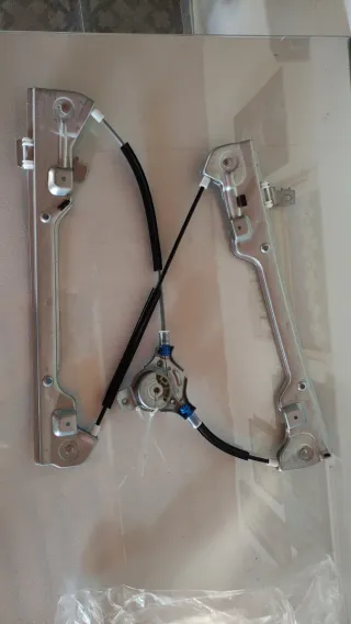 Elevalunas Delantero Derecho Nissan Primera P12