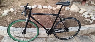 Bicicleta Fixie Negra Ruedas Verdes