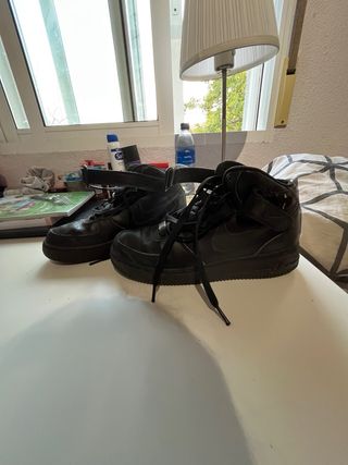 Nike Air Force 1 Altas Negras
