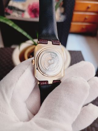 Reloj Q&Q Vintage Rectangular Negro