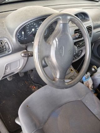 Renault Clio 1999