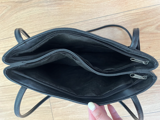 Bolso negro de hombro vintage