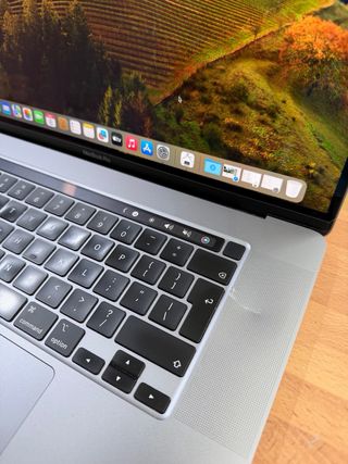 MacBook Pro 2019 16” i7 16GB RAM 500GB SSD