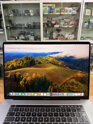 MacBook Pro 2019 16” i7 16GB RAM 500GB SSD