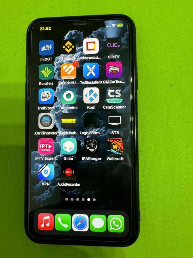 iPhone 11 Pro Max 256 GB verde iOS 16