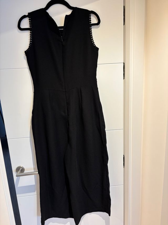 Mono Zara negro sin mangas bordado talla M