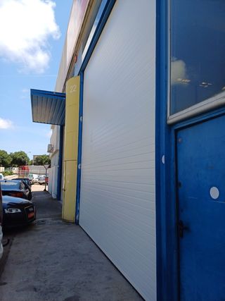 Trabajos en hierro e inoxidable. 
Puertas y motor