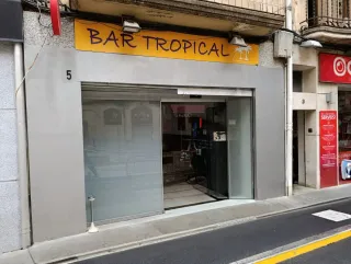 Trabajos en hierro e inoxidable. 
Puertas y motor
