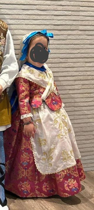 Traje de Fallera Niña Rosa y Dorado.