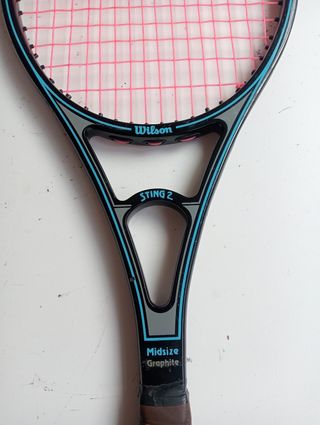 Raqueta Wilson Sting 2 + Regalo Sting 1