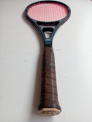 Raqueta Wilson Sting 2 + Regalo Sting 1