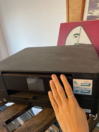 Impresora Brother DCP-J562DW Negra