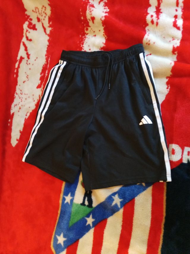 Pantalón corto Adidas 