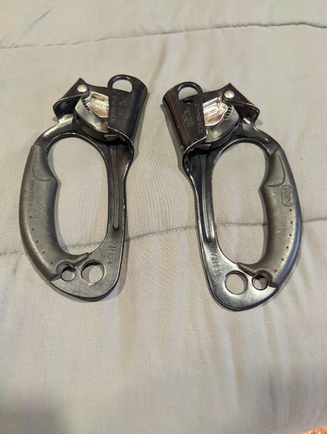 Puños Yuma Ascension Negros Petzl