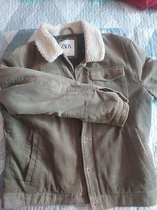 Chaqueta de pana Zara hombre verde claro.