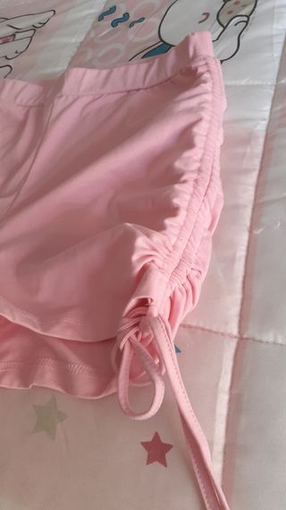 Pantalones cortos rosas con cordones