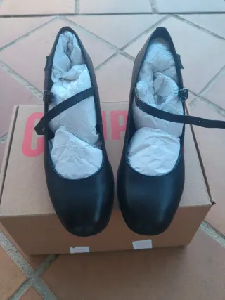 Zapatos de tacón negros para mujer
