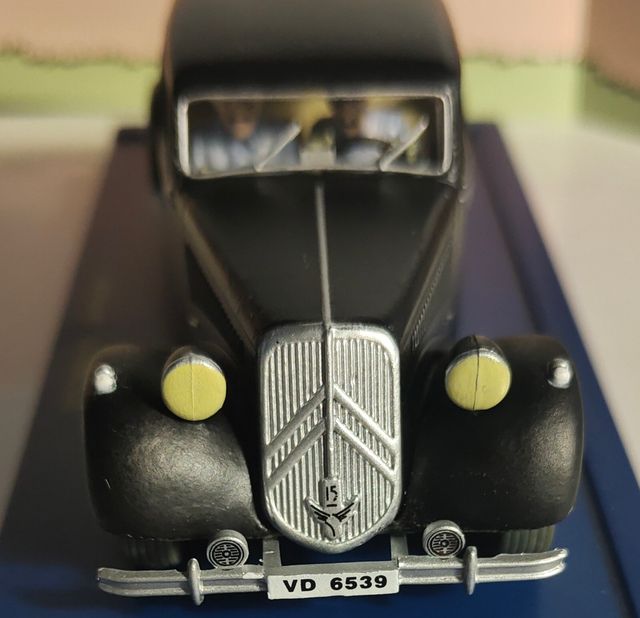 Coche Tintin del cómic El Asunto Tornasol