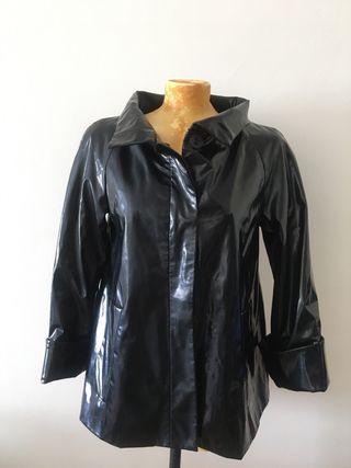 Gabardina corta Zara Negra Talla M