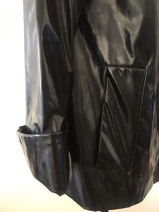 Gabardina corta Zara Negra Talla M