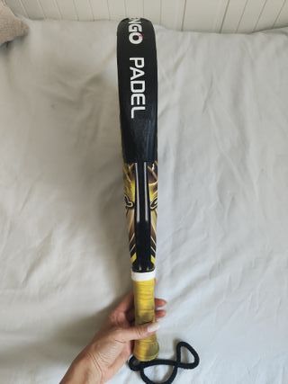 Pala pádel Akkeron Oro Gravity Carbon con funda