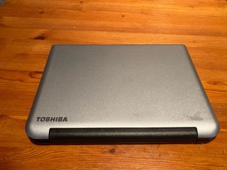 Portátil Toshiba NB10-A-10N