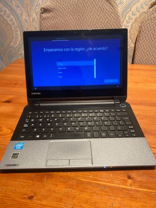 Portátil Toshiba NB10-A-10N